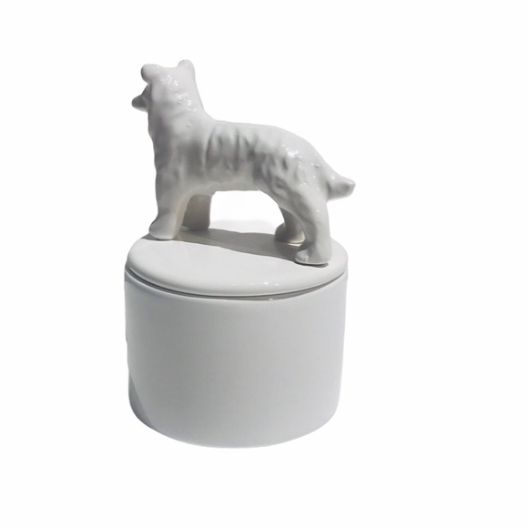 NWOT Two’s Company Ceramic Trinket Box with Lid - Picture 3 of 7